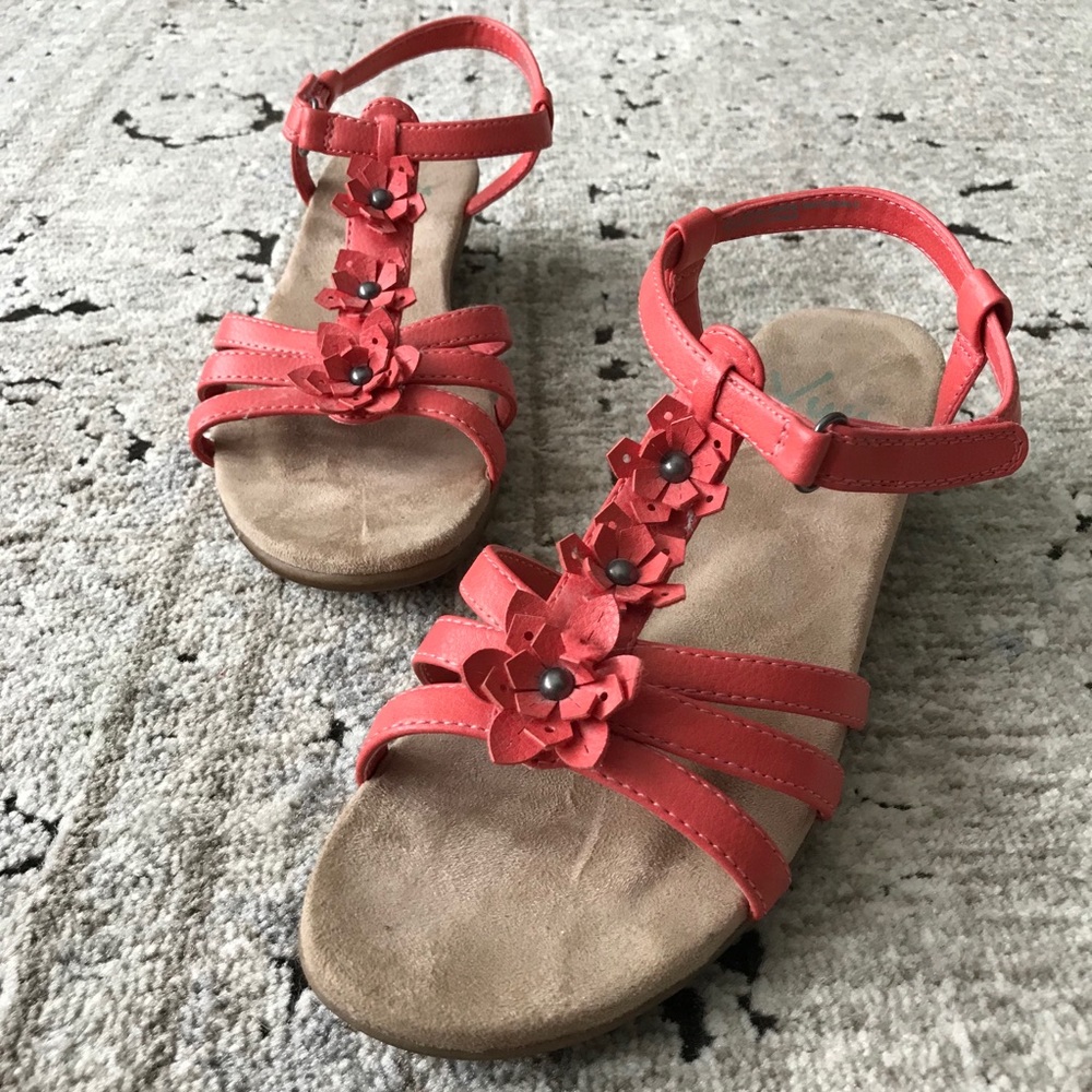 Yuu Wedge Sandals